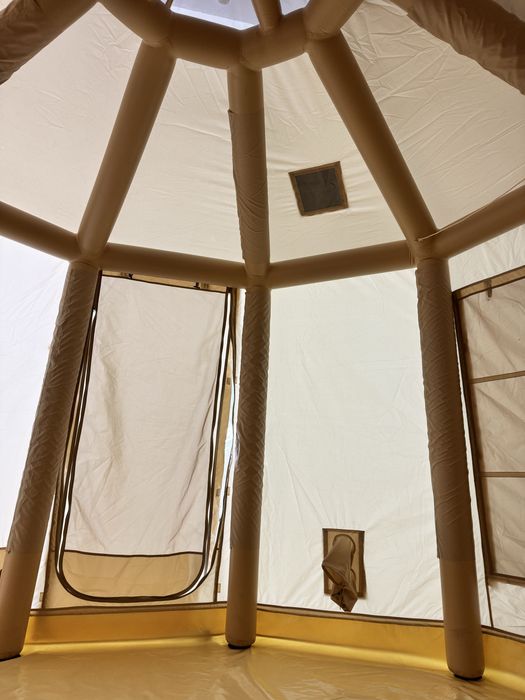 Надувная палатка в виде юрты