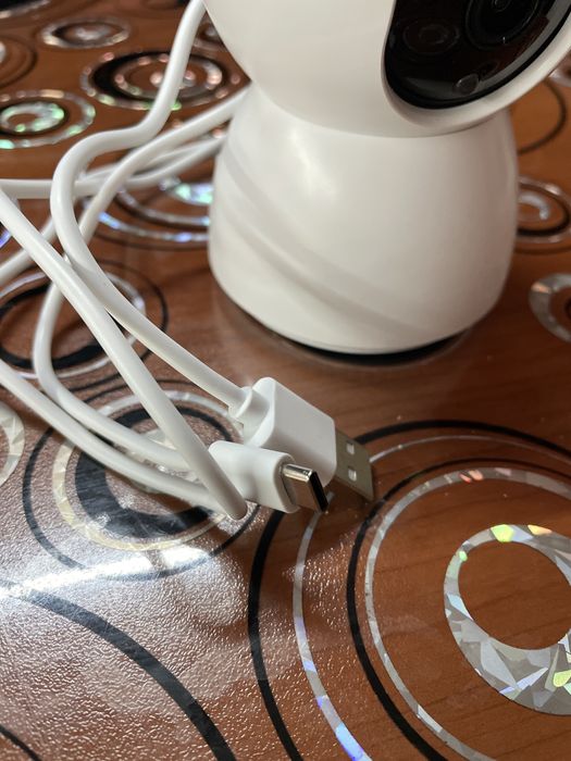 Wi-Fi IP камера за видеонаблюдение – в отлично състояние с USB кабел