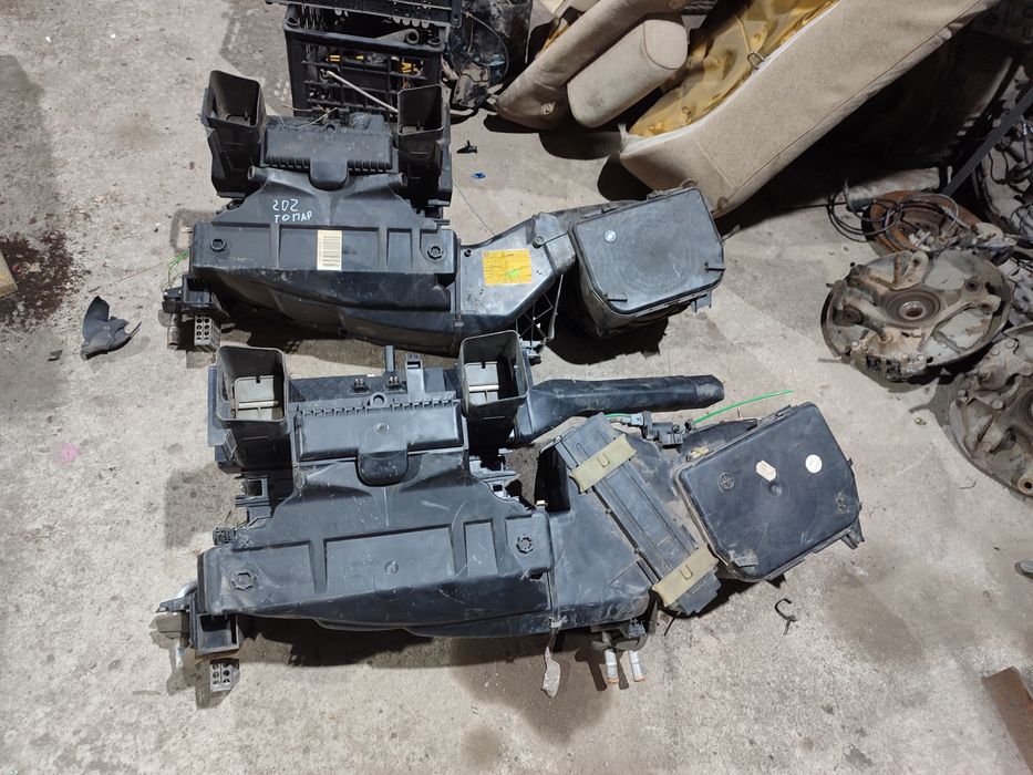 Корпус печки на Мерседес