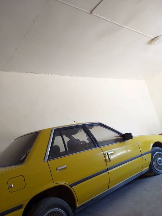 Nissan 1985yil xolati yaxshi