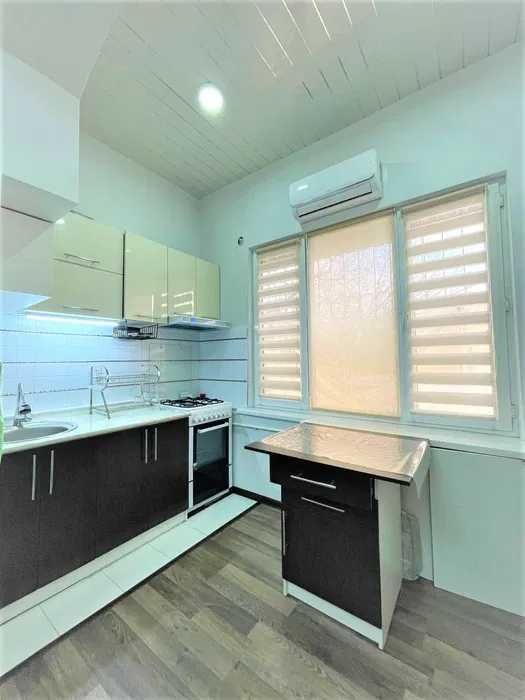 Тараса шевченко СДАМ 3 комнат Айбек метро чехова госпитальный аренда