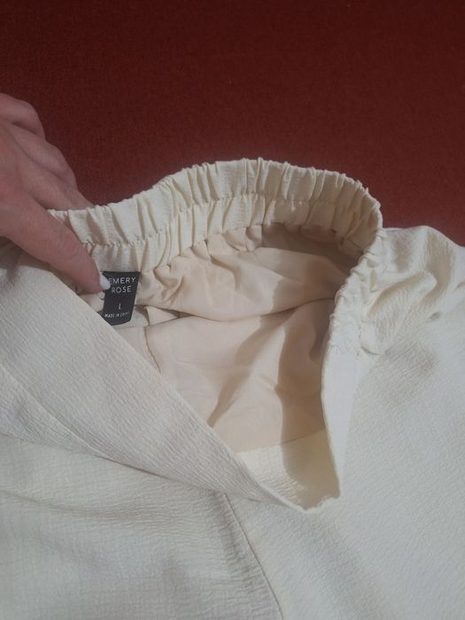 Pantaloni largi marime L