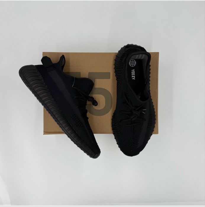 Yeezy Boost 350 V2 Onyx  * calitate premium * Full box*