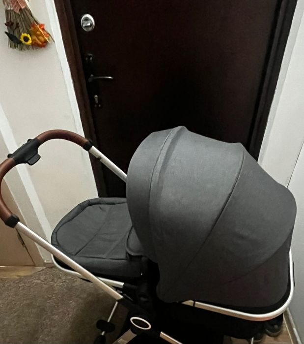 Продам новую коляску