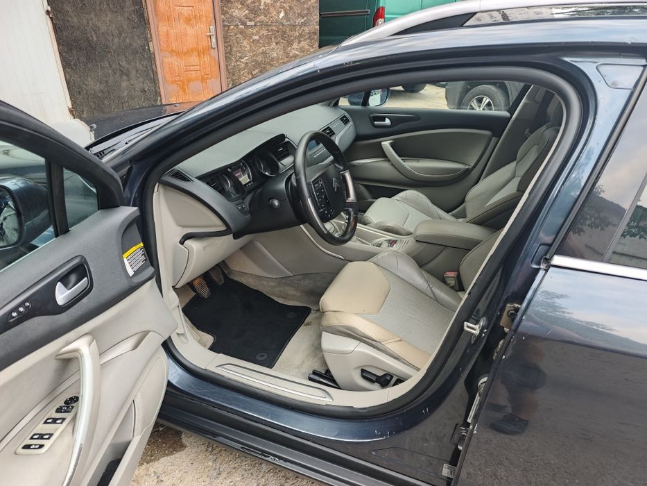 Citroen C5 Exclusive 2.2hdi, 170cp, xenon, dublu climatronic, scaune electrice și încălzite, PDC, pilot, semipiele, suspensie hidraulica, euro 4