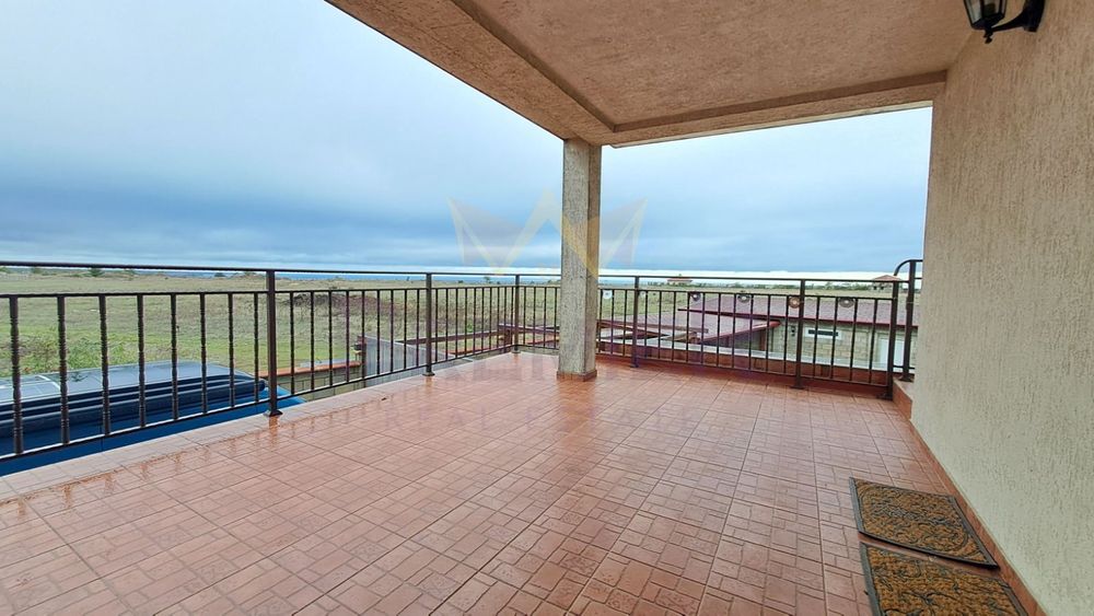 Продава се Къща в с. Божурец, Област Добрич - 234 кв.м за 501 €/кв.м - Снимка #3