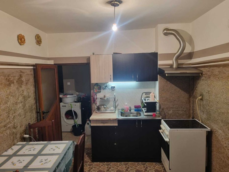 Продава се Двустаен апартамент в Ямбол, Аврен - 53 кв.м за 1492 €/кв.м - Снимка #1