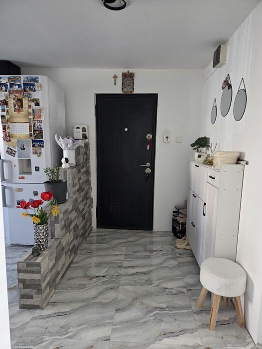 Apartament 3 camere zona ,,Primarie''