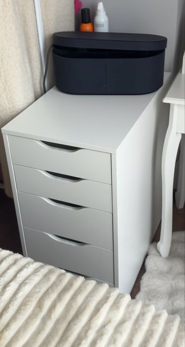 Шкафче с чекмеджета Икея