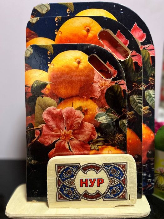 Yangi kurinishda oshxona taxtakachi