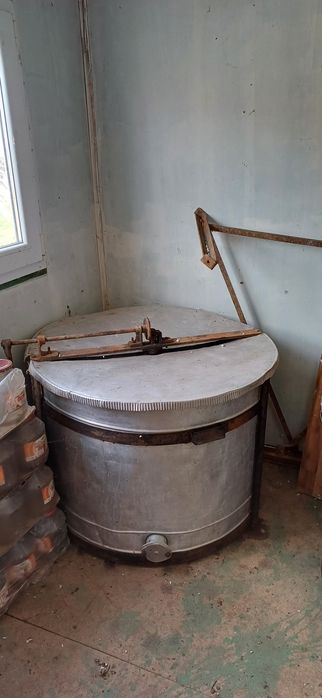 Центрофуга за мед