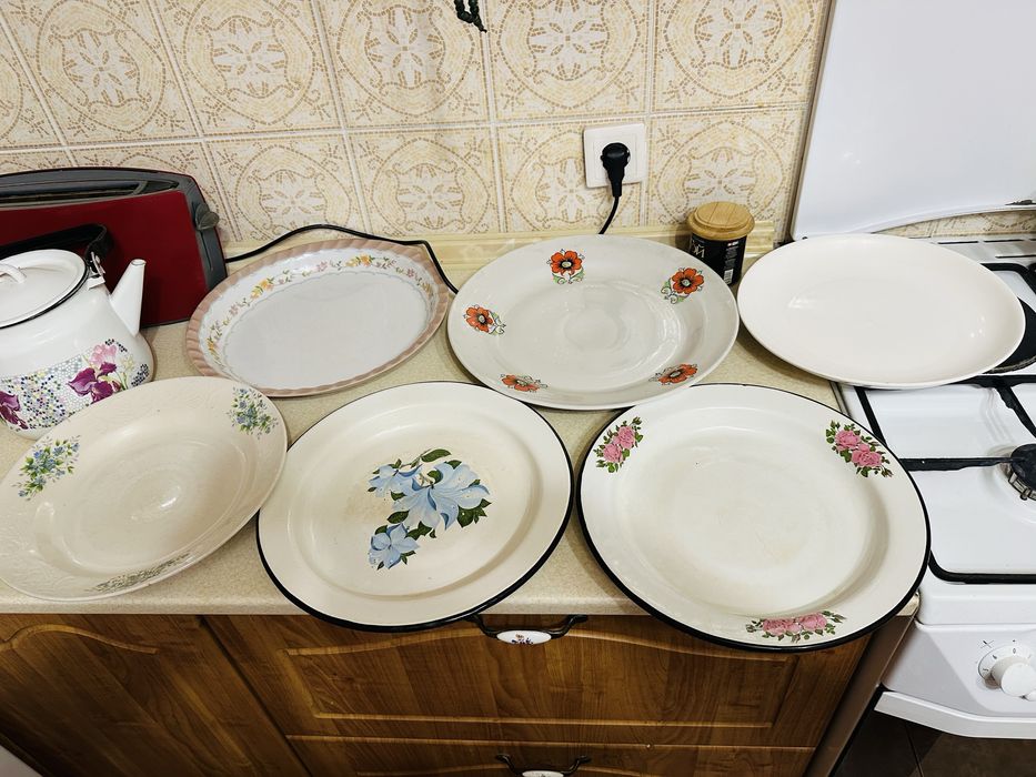 Посуда б/у недорого продам