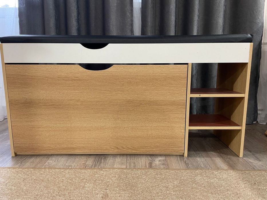 Продам обувницу новую