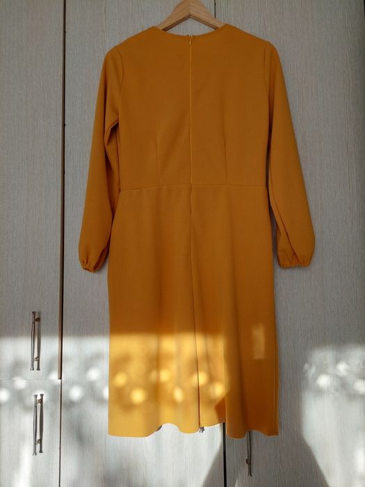 Rochie midi eleganta mustar marimea M noua