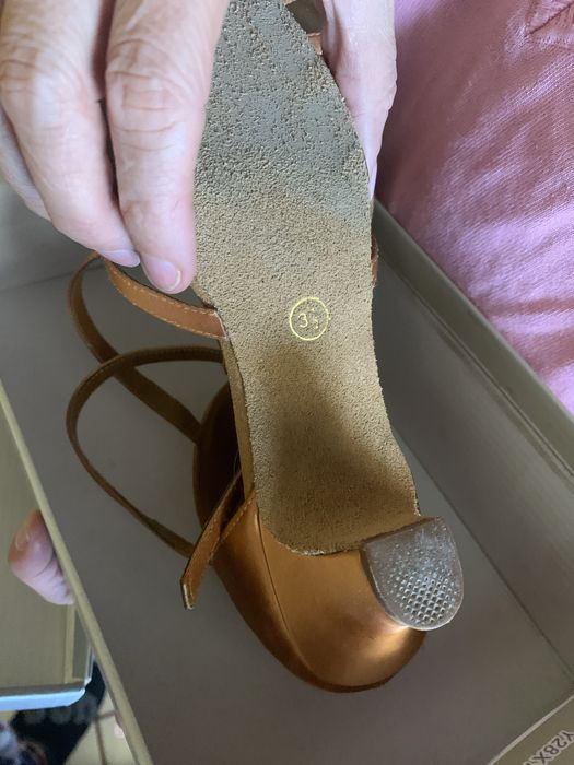 Обувки на ТОК за СПОРТНИ танци