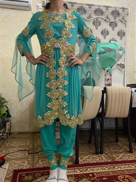 Прокат индийских костюмов