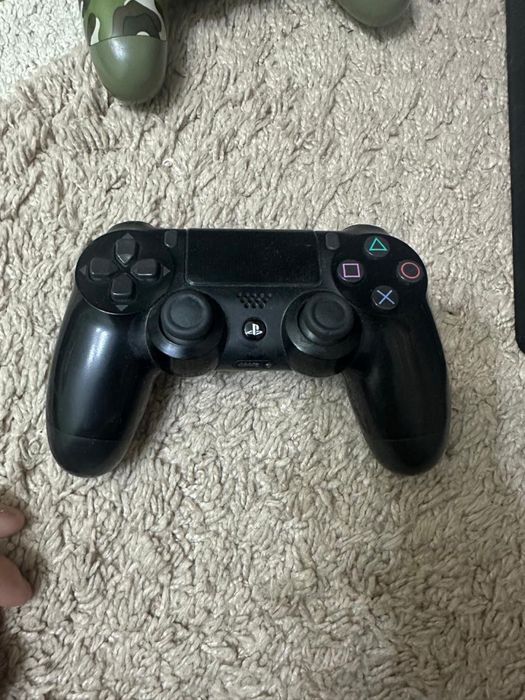 Playstation4 в идеальном состоянии