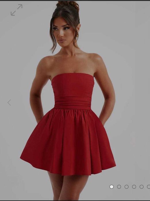 Нова къса рокля в червено