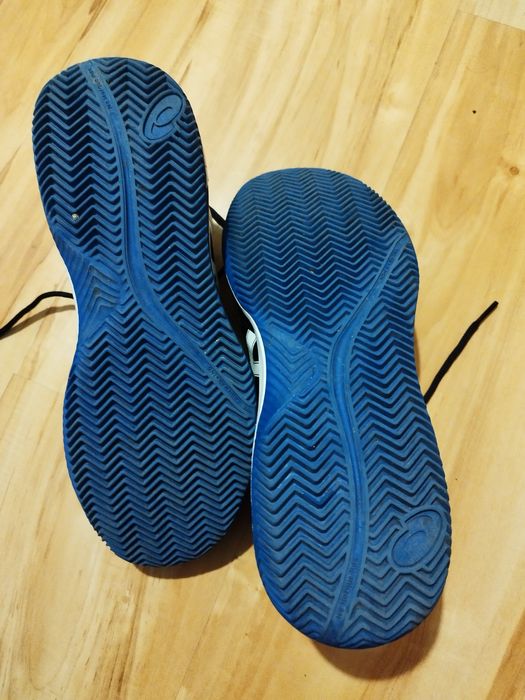 Маратонки   Asics