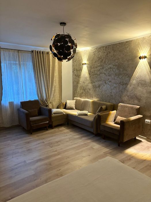 Închiriez Garsonieră 43 mp, confort 1, renovată – zona A, Tecuci