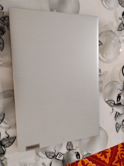 Продам ноутбук Lenovo срочно