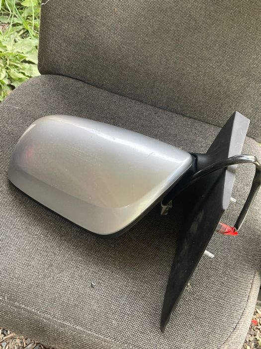 Новое Левое зеркало Тойота Ярис