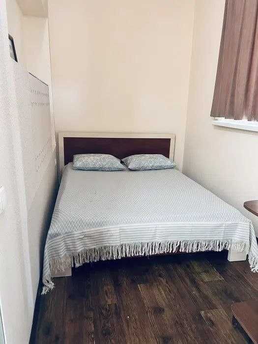 Продам квартиру на Ц5 1в2/1/4 балкон 2х6, есть огород