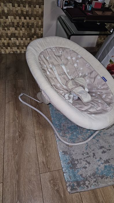 Balansoar bebe cu vibrații  in stare f buna