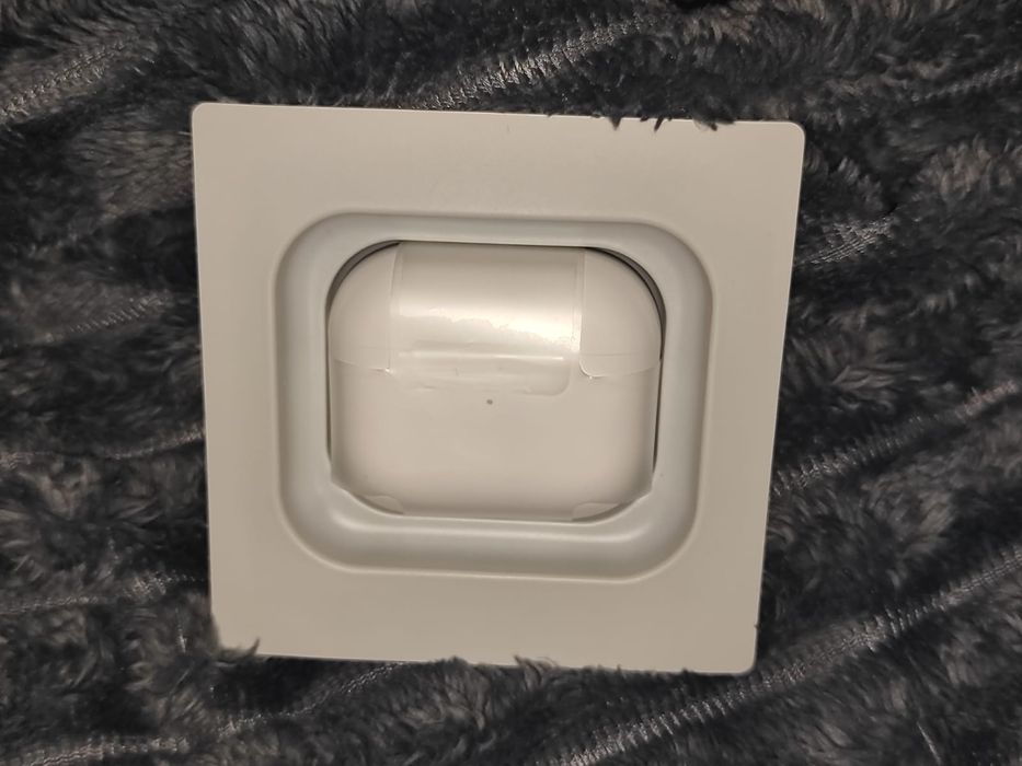 Продам airpods 3