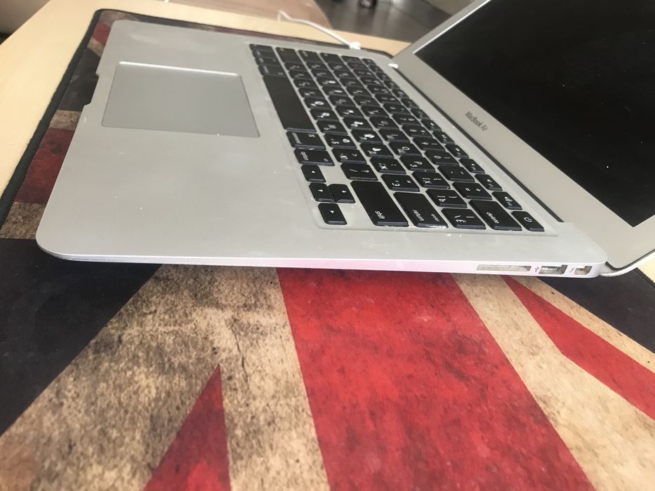Macbook Air 13-inch ,mid 2012