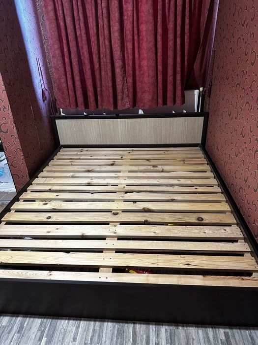 Спалня(без дървената скара)