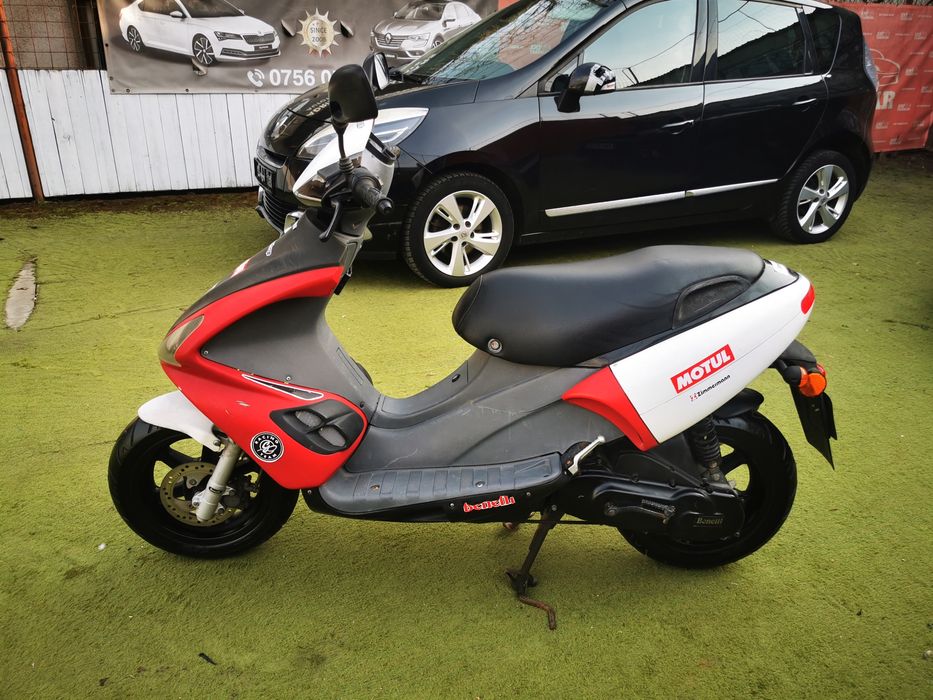 Scuter Benelli pe benzina/49cmc /Inmatriculat