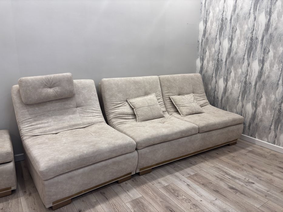 Продается комплект из 2 диванов