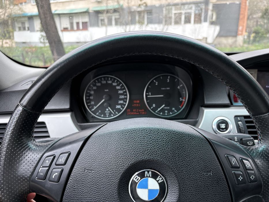 Vand BMW seria 3 in stare buna de functionare.