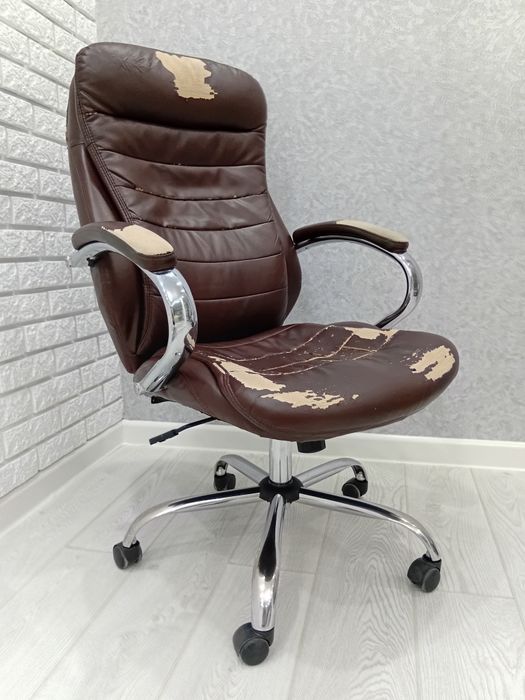 Кресло руководителя/офисное