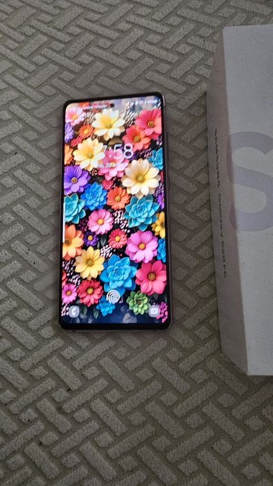 SAMSUNG GALAXY S20 FE(като нов)