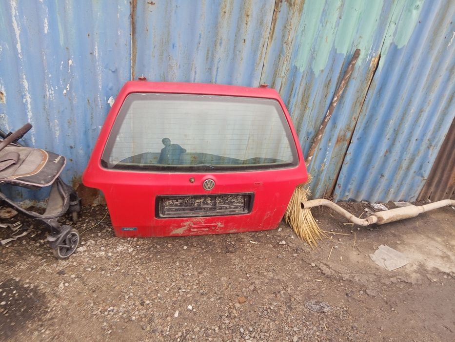 Крышка багажника гольф 3