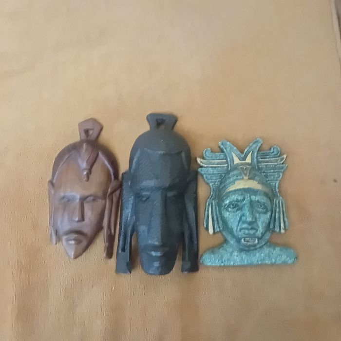 Statuete si masti africane