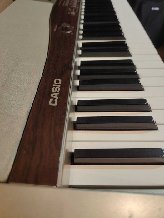 Cursuri/Meditatii/Lectii pian si chitara