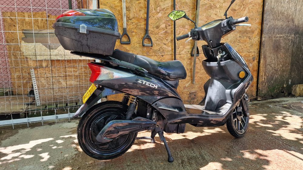 Scuter electric fără permis Ztech