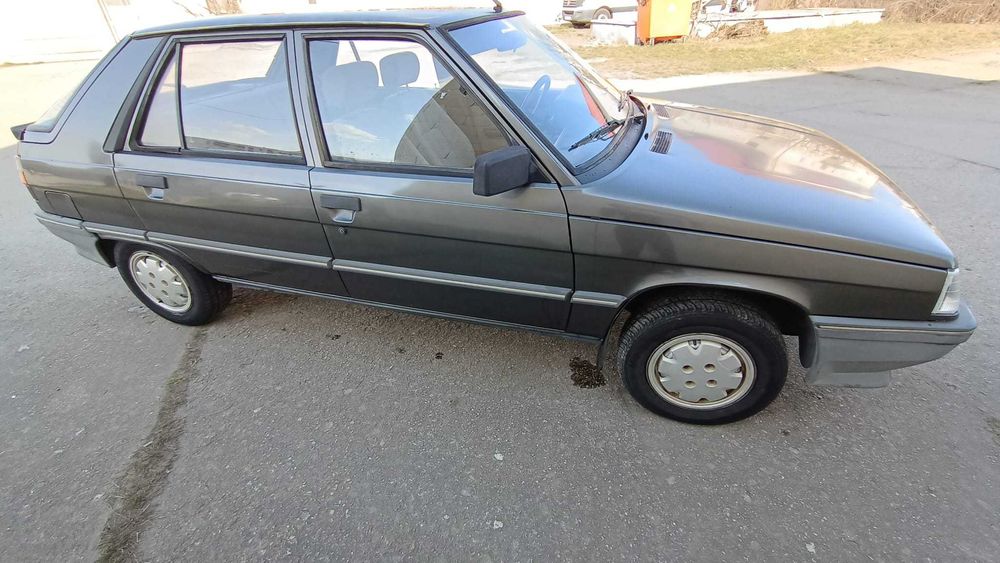 Renault 11 TS–1989–exemplar bine păstrat, kilometri reali