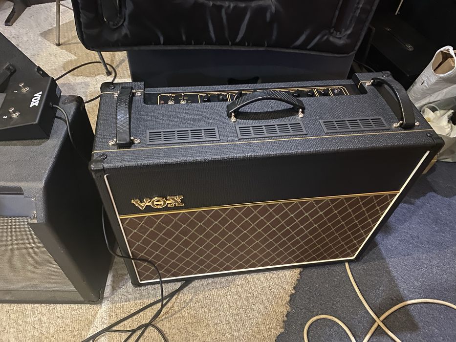 Vox AC15C2  лампов усилвател 2х12