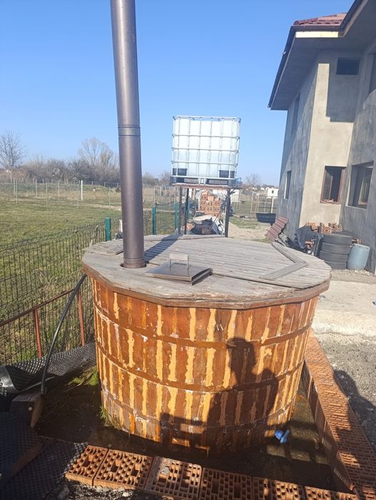 Ciubăr din lemn cu soba