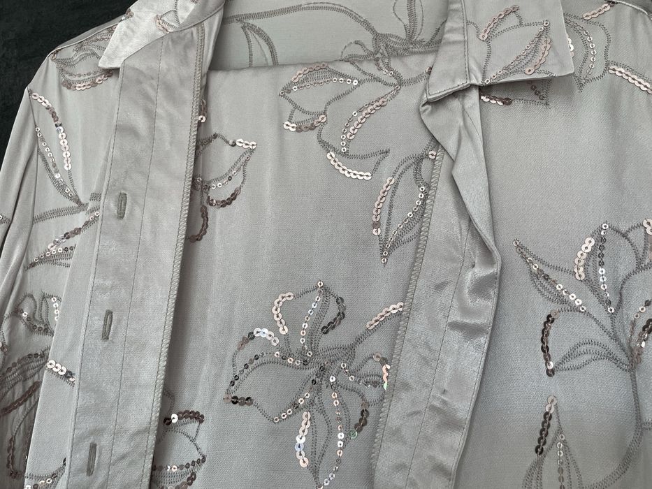 Reserved cununie/botez/nunta costum satin 2 piese paiete bej perlat