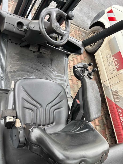 Stivuitor - Motostivuitor Linde H25T-01 TRIPLEX An fabricație: 2010