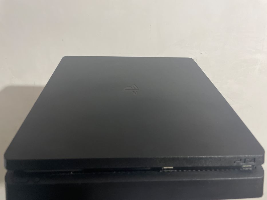 Sony PlayStation 4 Slim