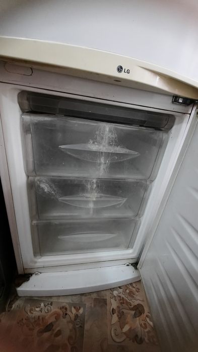 Продам холодильник б/у