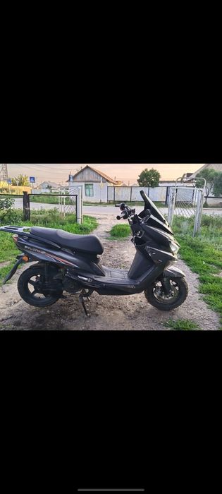 Продам макси-скутер 150 кубов