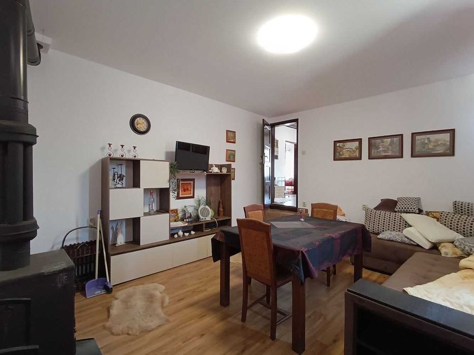 Триетажна къща в Еленския балкан