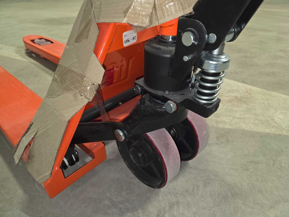 Палетна количка 2500кг